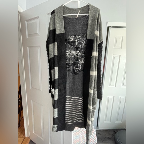 Free People “Bonsai Boy” Flower Stripe Duster/Cardigan; M - Picture 2 of 5